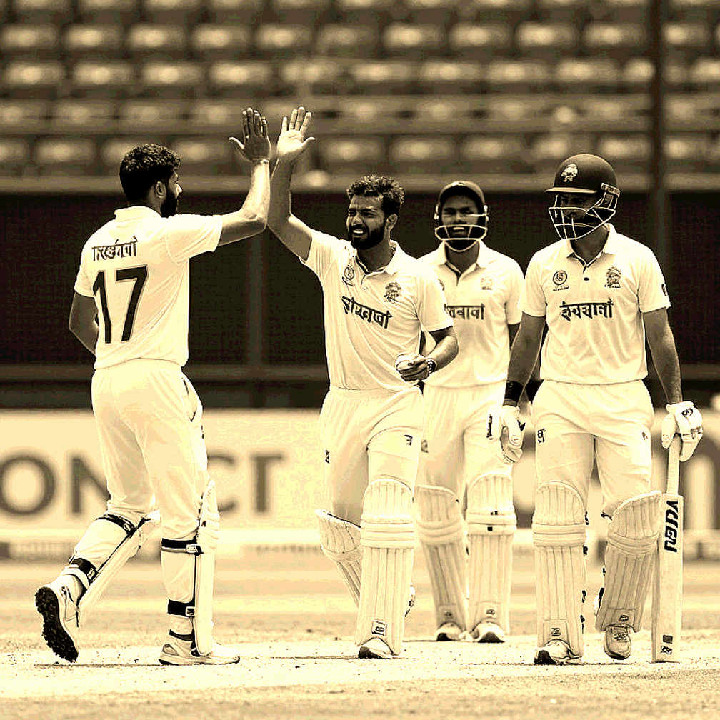 হ্যামস্ট্রিং, টাইমস্ট্যাম্প আর সাড়ে তিন বছর: কিংসমিডে প্রোটিয়াদের বোলিং লেজার