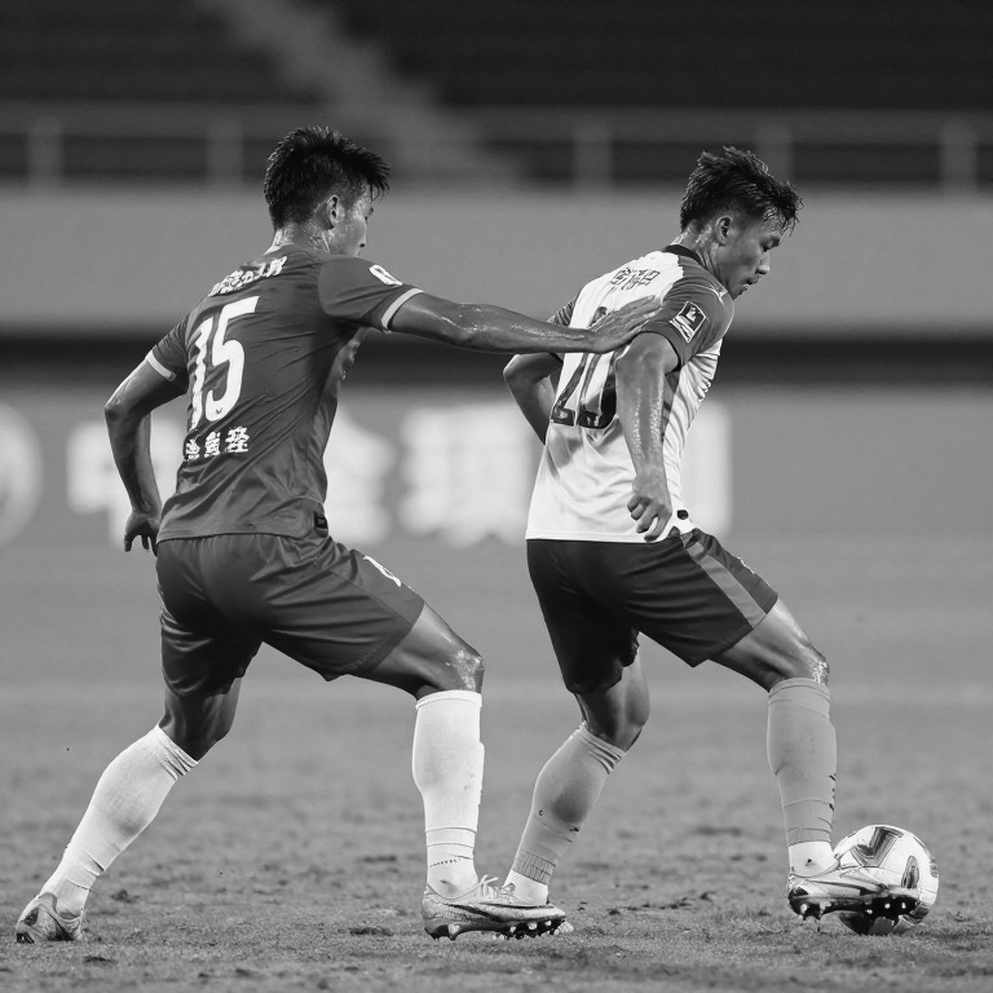 When Blockchain Steps Onto the Pitch: Football's Tickets, Data and a New Contract of Trust When Blockchain Steps Onto the Pitch: Football's Tickets, Data and a New Contract of Trust